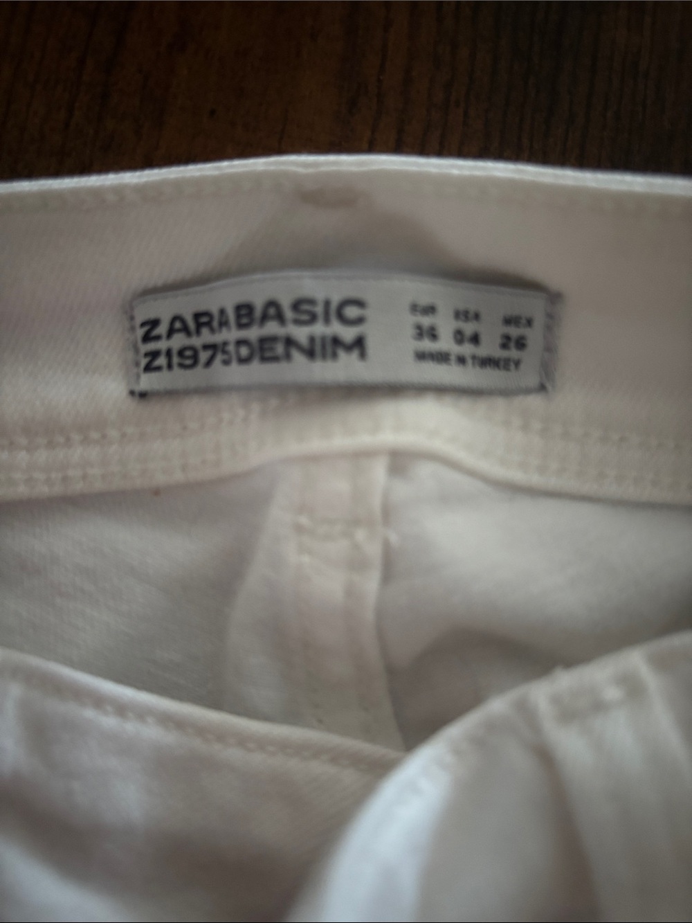 Zara White Denim Basic Jeans - Picture 2 of 2